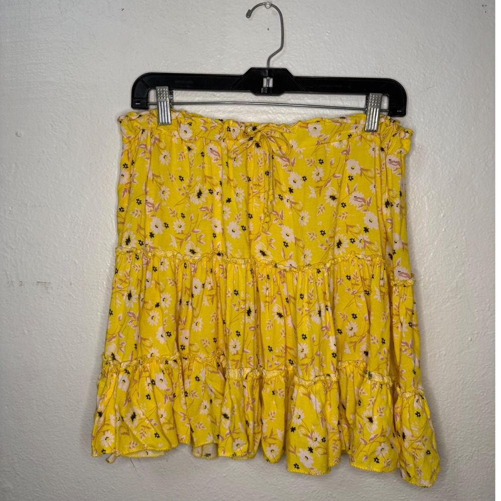 New Look Women's XL Tiered Mini Skirt Yellow Floral Rayon Boho Summer